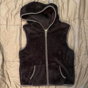Mudd Kids Fuzzy Black Vest